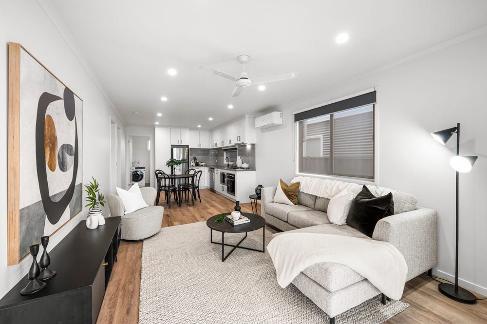 Benalla Tourist Park - BRAND NEW HOMES, The Golden Whistler