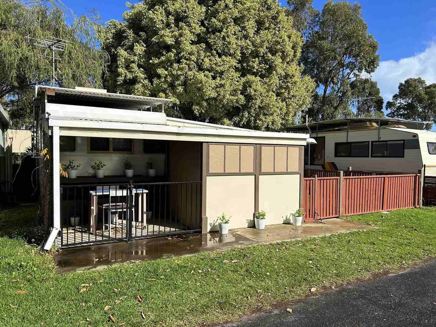 Mandurah Coastal Holiday Park - Pre-Loved Home