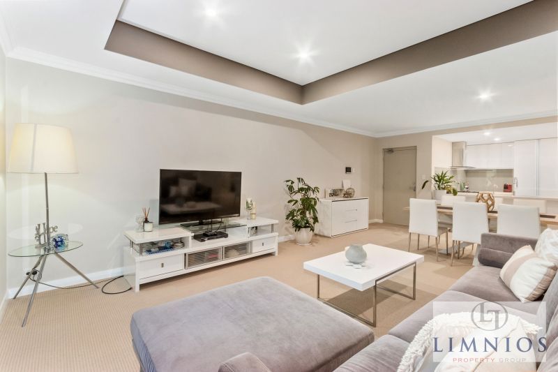 Super spacious, lock and leave Urban living