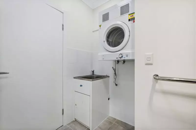 Peaceful and tranquil apartment overlooking community gardens - Under Renovation