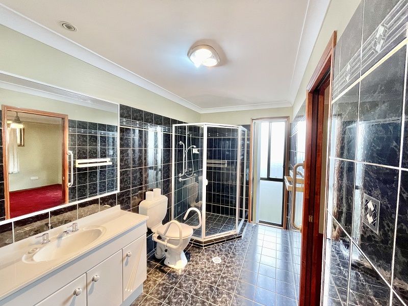 Enjoy retirement living in this beautiful 3-bedroom home - GREENBANK GARDENS