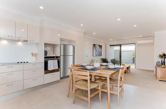 Villa 38 - Oak Tree Boolaroo - 2 Bed + 1 Bath