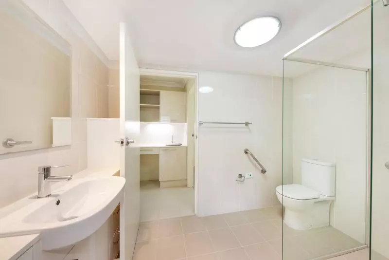 Beautifully renovated 1 bedder with a North facing balcony and complete privacy