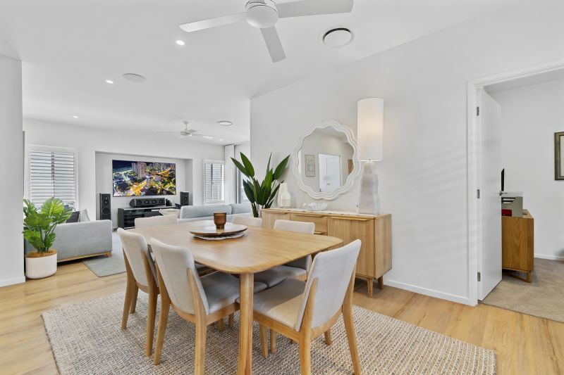 Established Sequoia IN IMMACULATE CONDITION