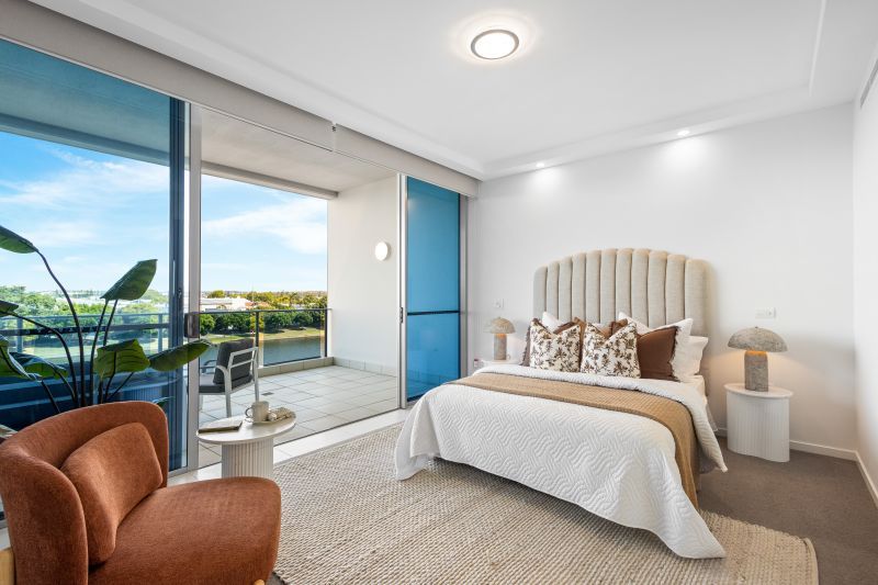 107 - The Emerald Penthouse