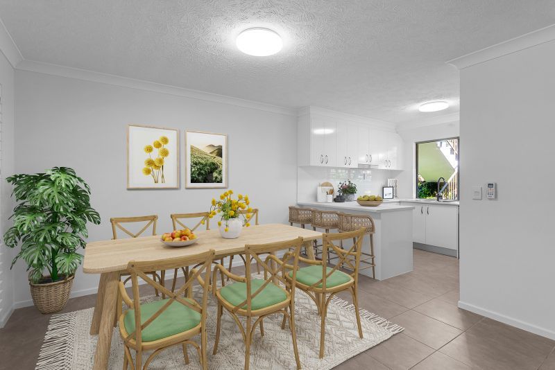 Ground-floor 2-bedroom villa overlooking the bowling green