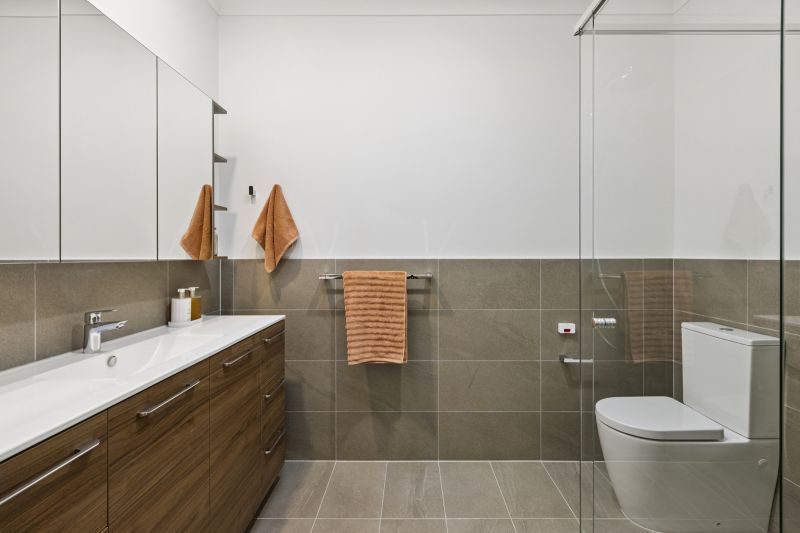 Private 'Peacock' Design Villa Living Near Clubhouse