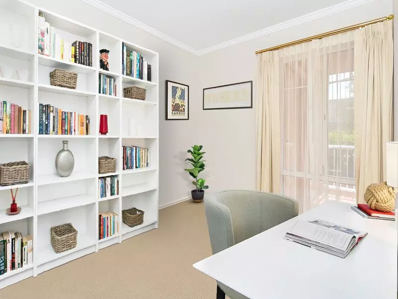 North Facing Renovated 2 Bed, 1 Bathroom on Quiet Street