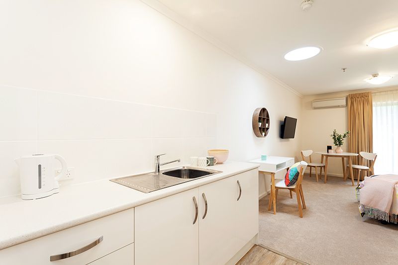 Multiple financial purchase options on this refurbished serviced apartment