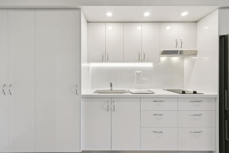 Independent studio apartment with new kitchen