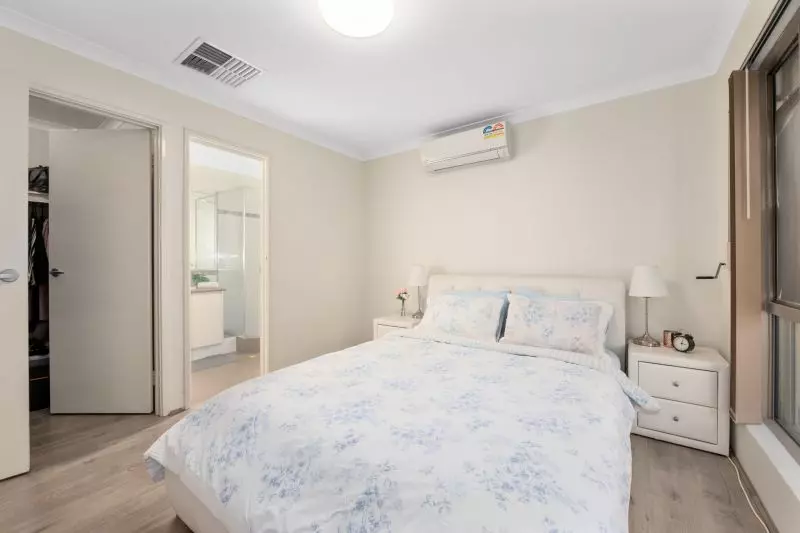 Spacious, Easy Maintenance Family Home!