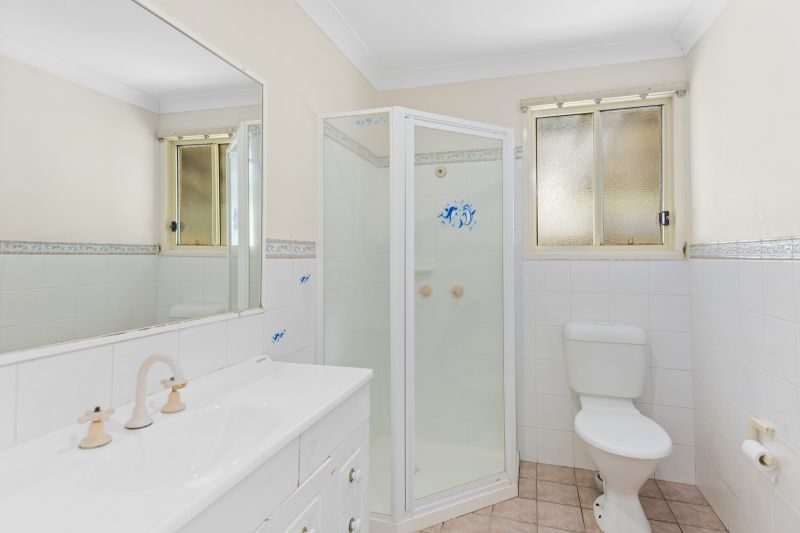 Bright & Breezy Two Bedroom Home