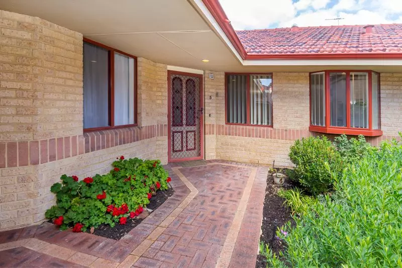 Presents like it is brand new...