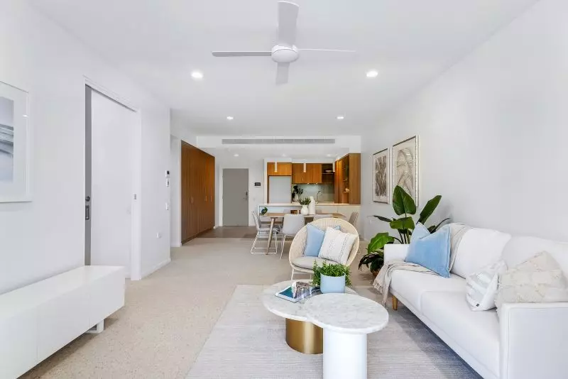 South-facing apartment with stunning Burleigh Golf Course views