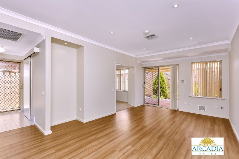 ARCADIA WATERS MANDURAH - Hop Skip & A Jump To The Clubhouse