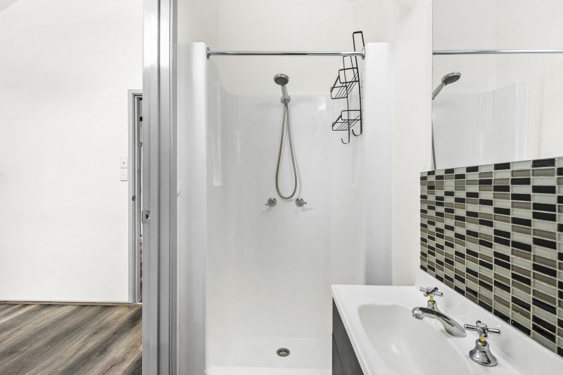 Modern Haven - Relaxed Indoor-Outdoor Living