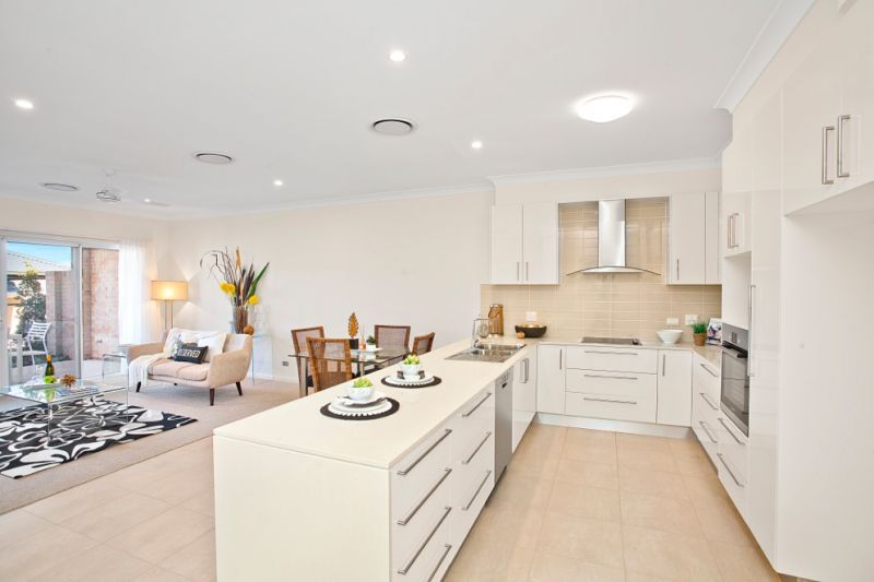 2 bedroom villa with enclosed sunroom