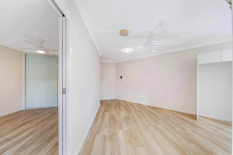 Comfortable Serviced Apartment with Enclosed Balcony