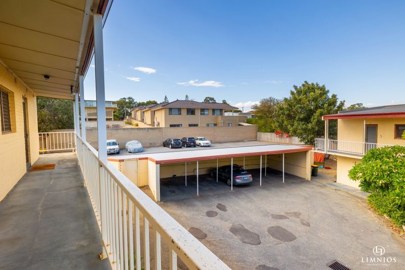 Scenic Hilltop Apartment