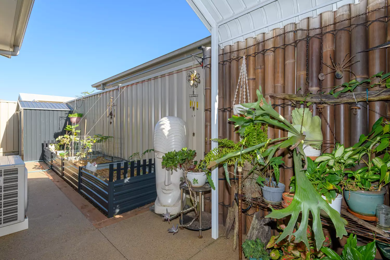 Stylish Corner Retreat with Practical Space 