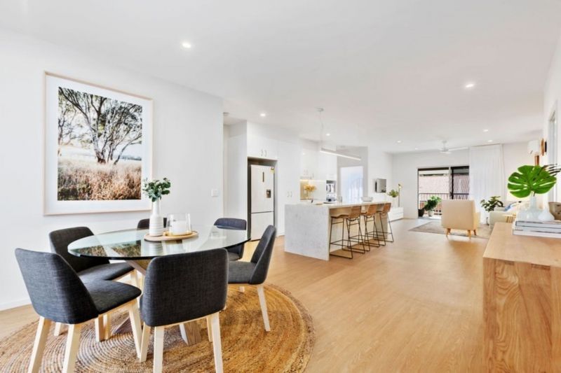 Charming three-bedroom villa with attached garage