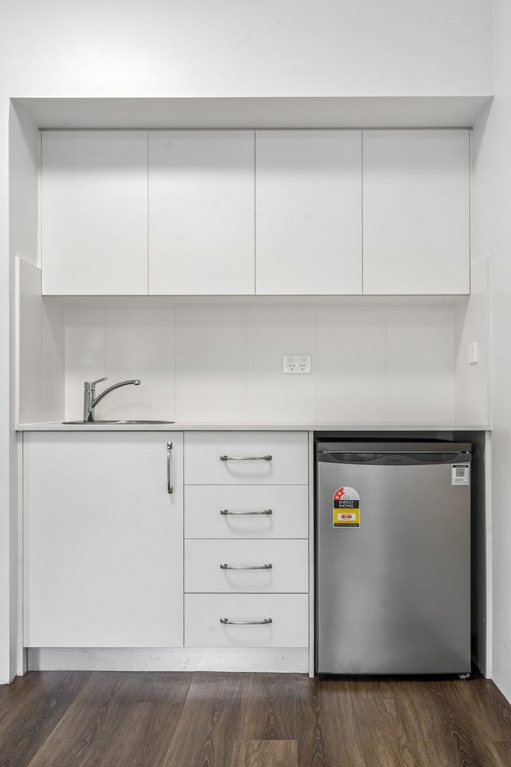 Bright and spacious one-bedroom apartment