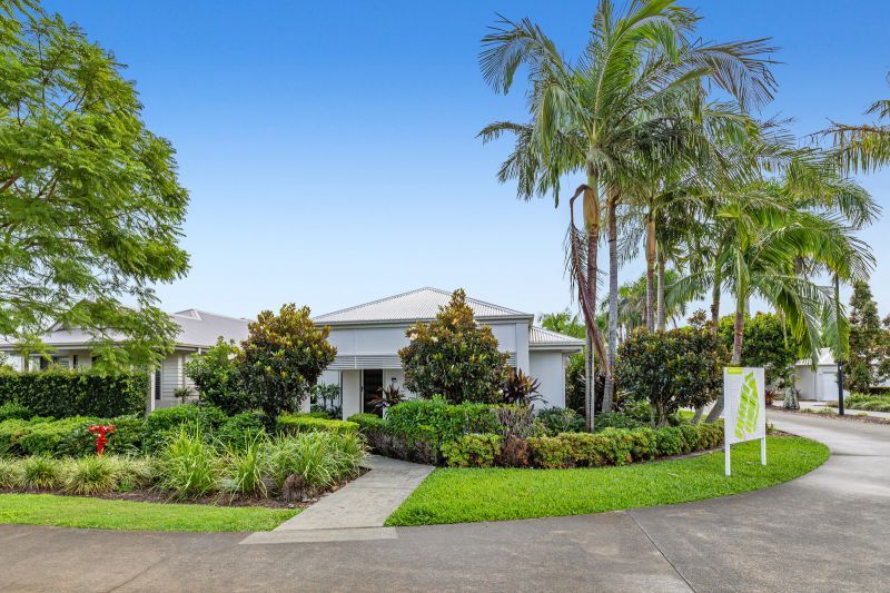 Lush Three Bedroom Corner Hideaway