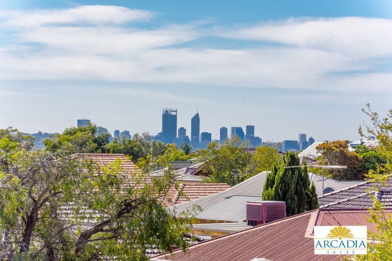 ARCADIA WATERS BICTON - This Apartment is Sure to Impress...