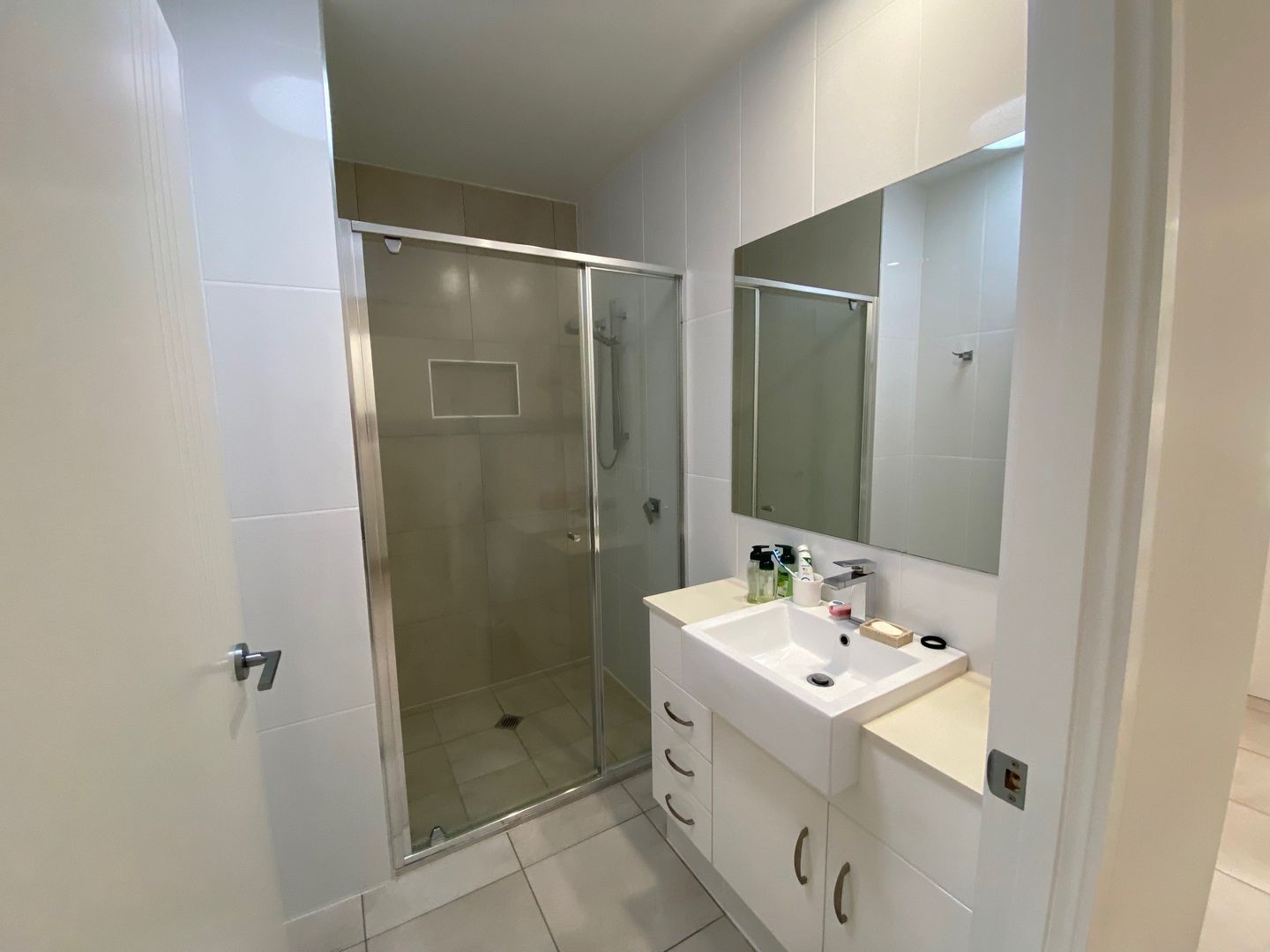 Hibiscus Design - Spacious and Modern