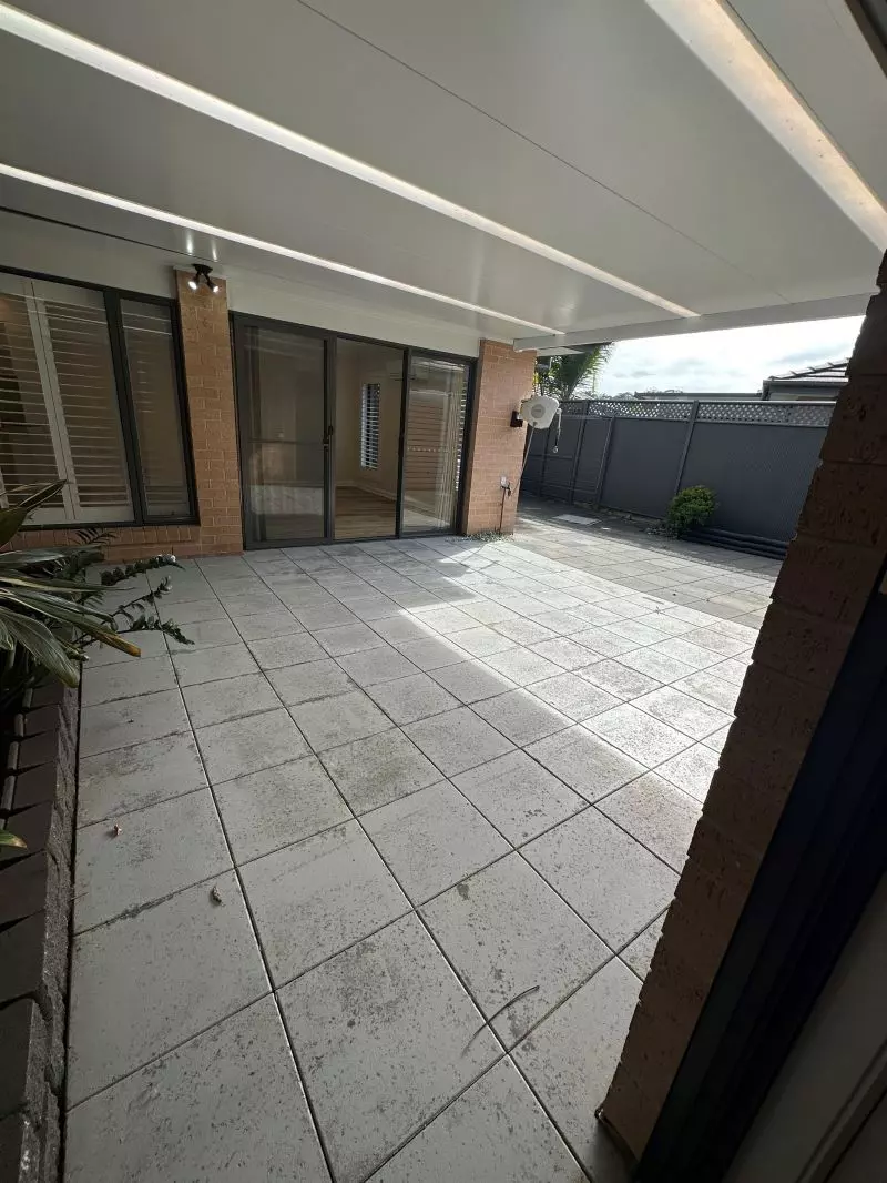 [UNDER OFFER] Spacious 2 bedroom villa with double garage at Sienna Grange