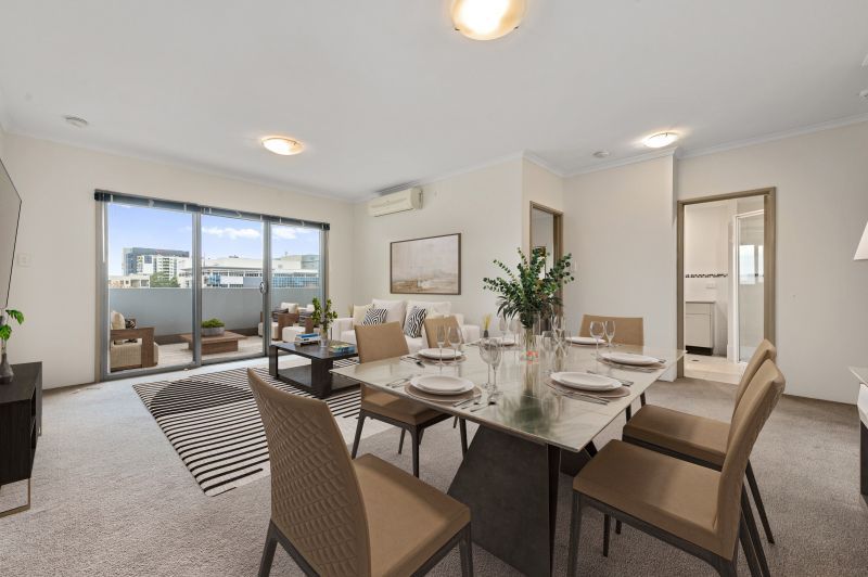 Top Floor With Park Views