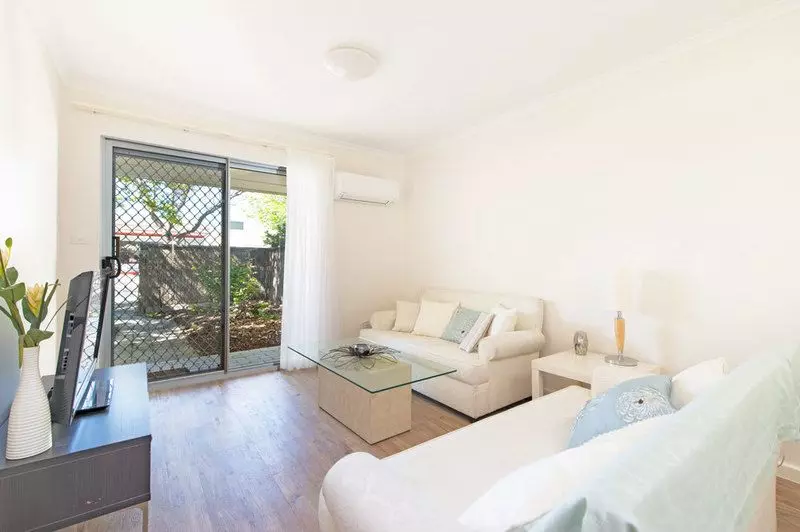 Spacious serviced apartment filled with natural light