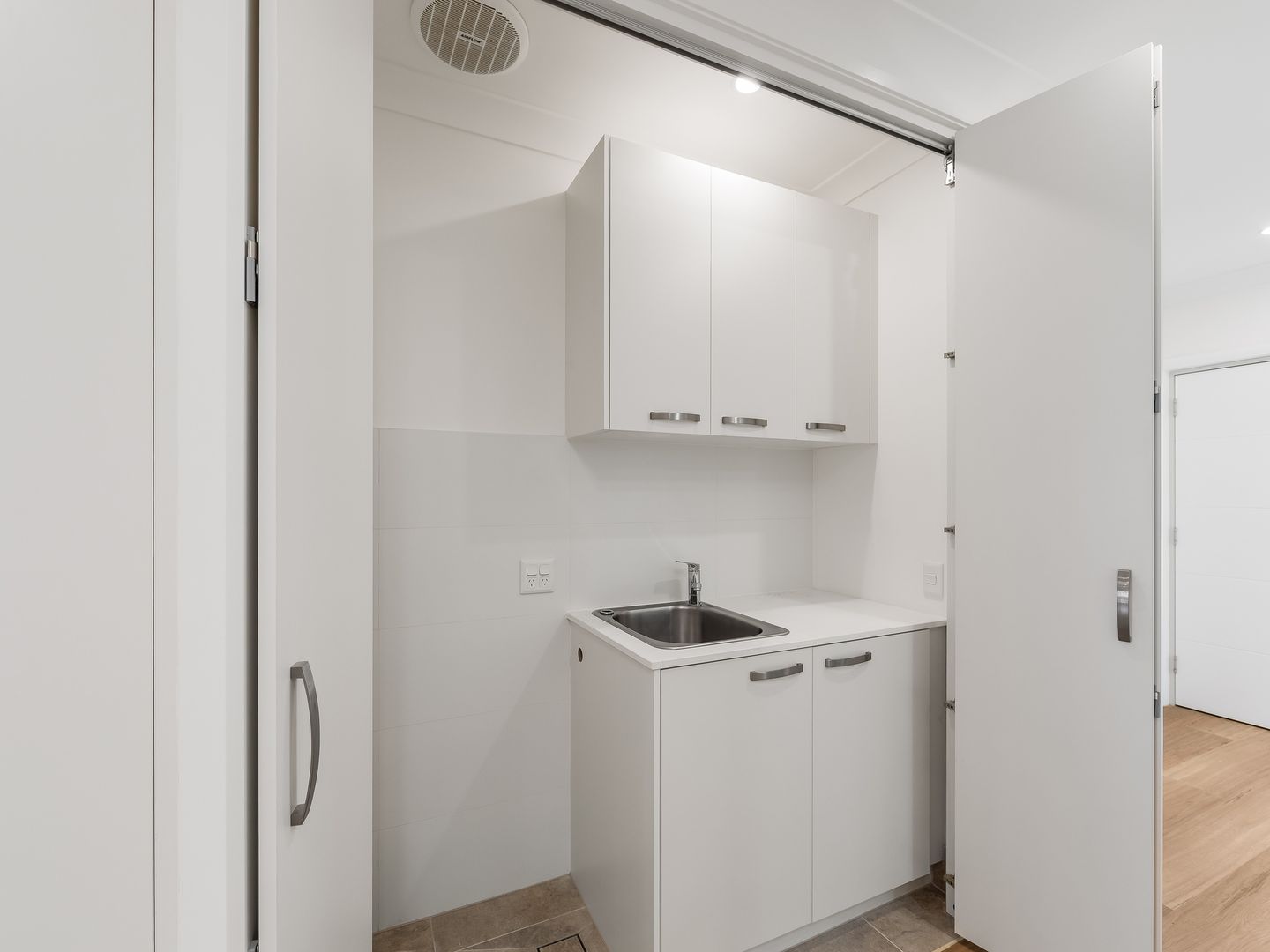 082 Shearwater Drive, Shortland, NSW 2307