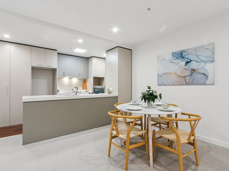 Bright and Modern Apartment in Prime Brighton Location