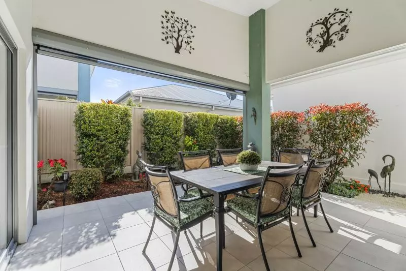 Site 82 - Established Heron