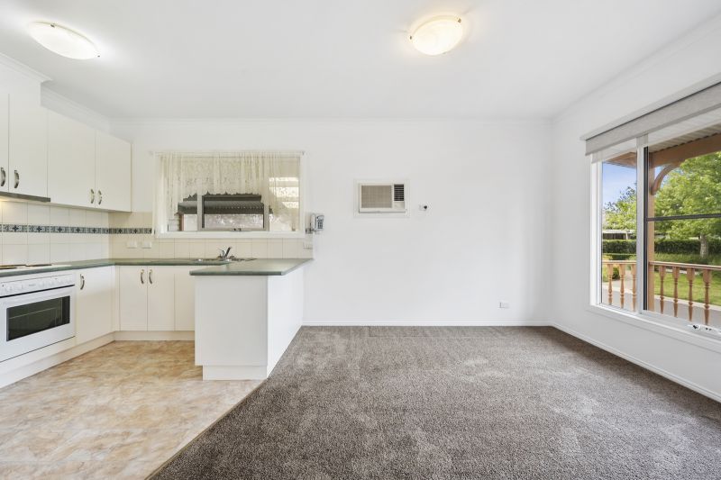 Delightful One-Bedroom Cottage