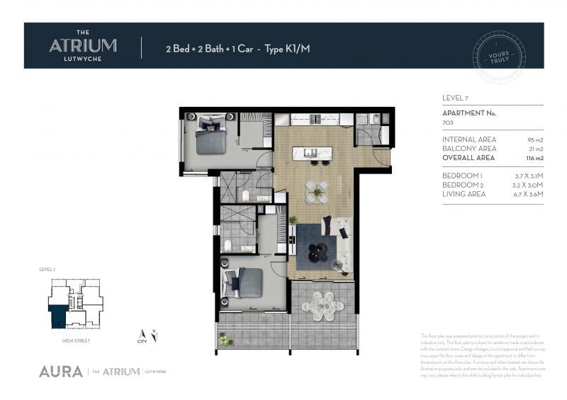Top floor, north-facing apartment with expansive views