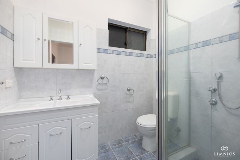 Family Home With Development Options!