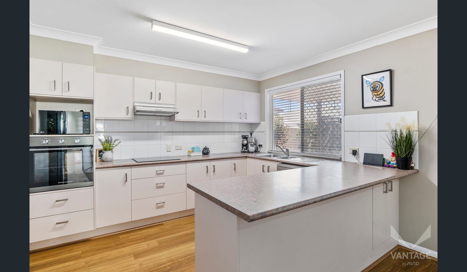 A Peaceful Perimeter Position with Privacy and Comfort