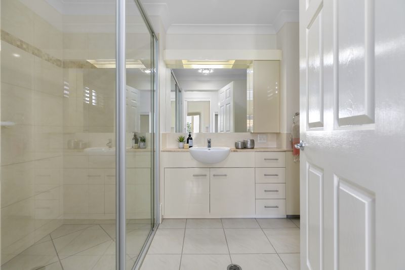 Fully renovated, spacious 2-bedroom villa with garden outlook