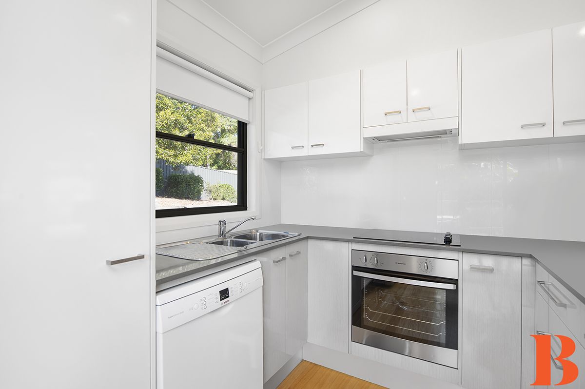 Gated Community at Broadlands Green Point - Ultra Modern Home -  Fabulous private garden 