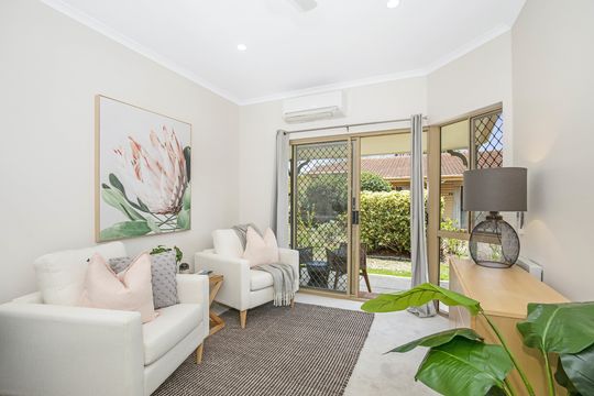 One bedroom apartment in a great location
