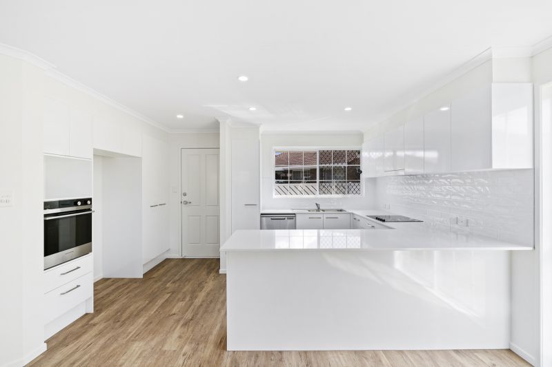 Stunning refurbished villa with Golf Course Views