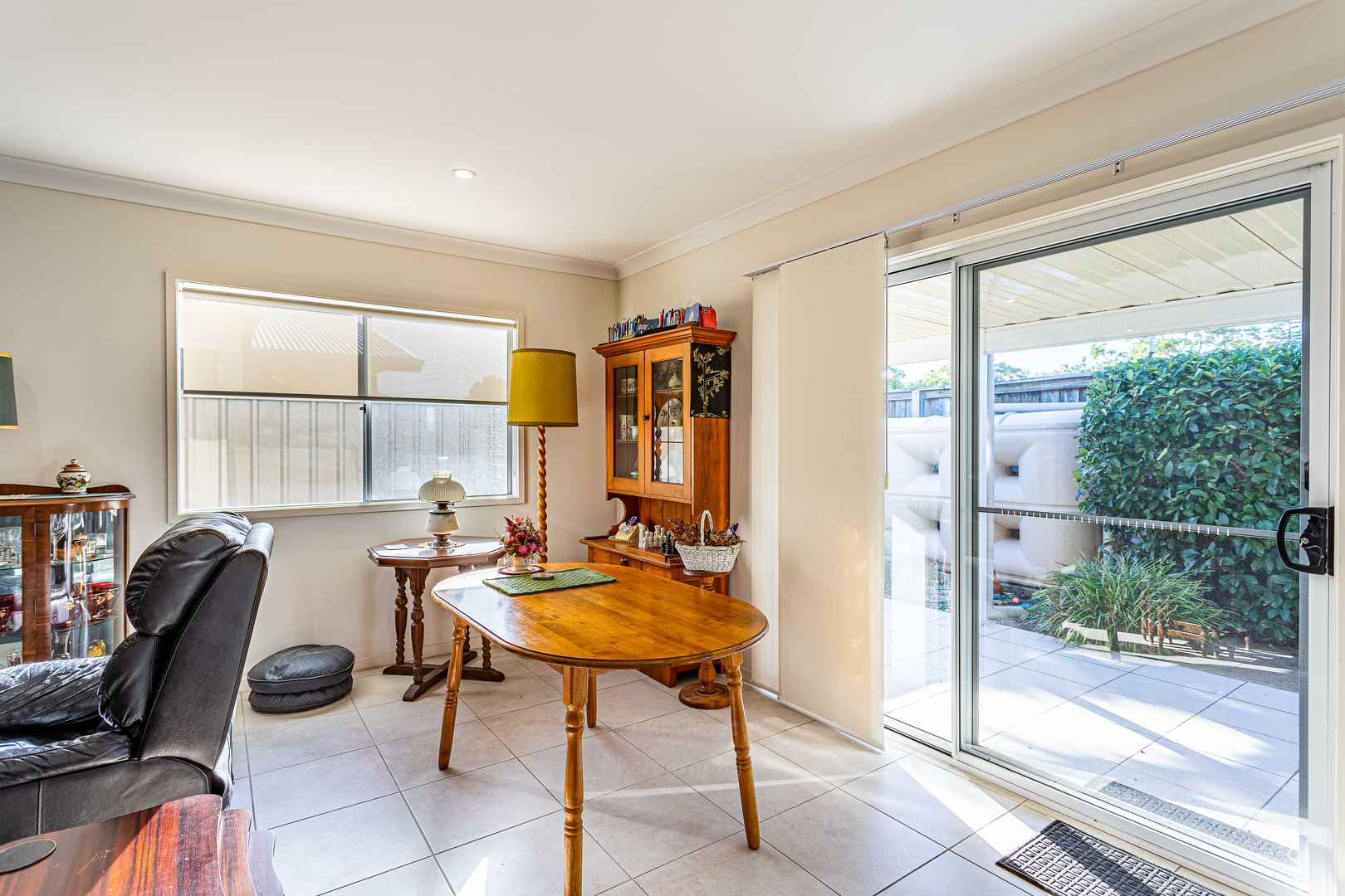 Palm Lake Resort Fern Bay - Close to all amenities