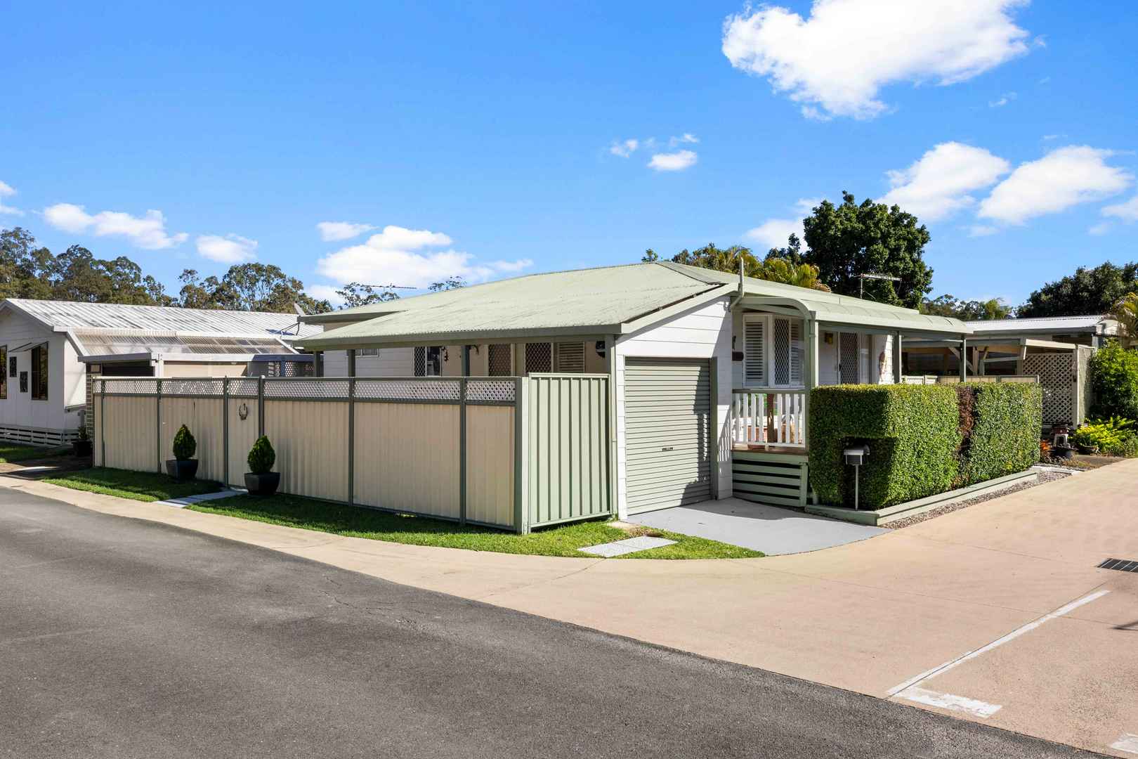 Palm Lake Resort, 1 Palm Court, Bethania Qld 4205