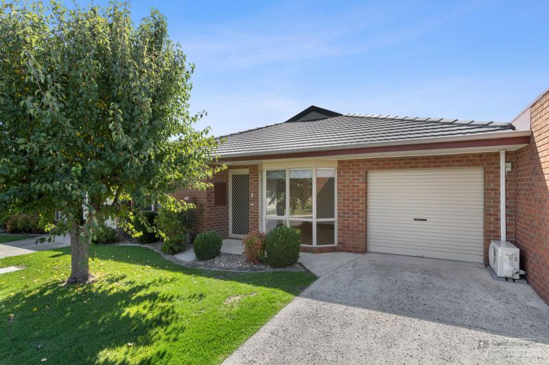 Wonderfully spacious retirement option!