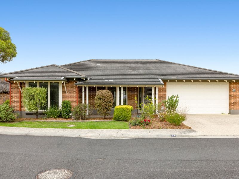 Refined Living with Seamless Outdoor Connection