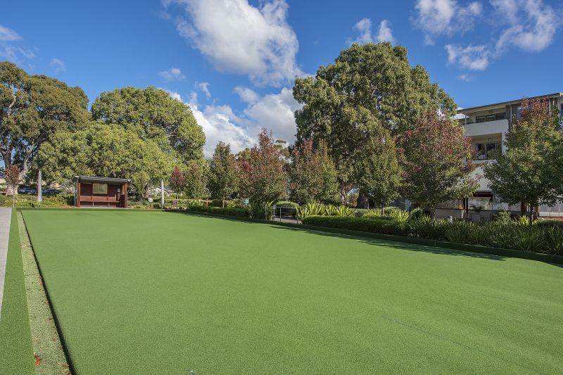 Freshly renovated two bedroom retreat in prime location in Arilla Village