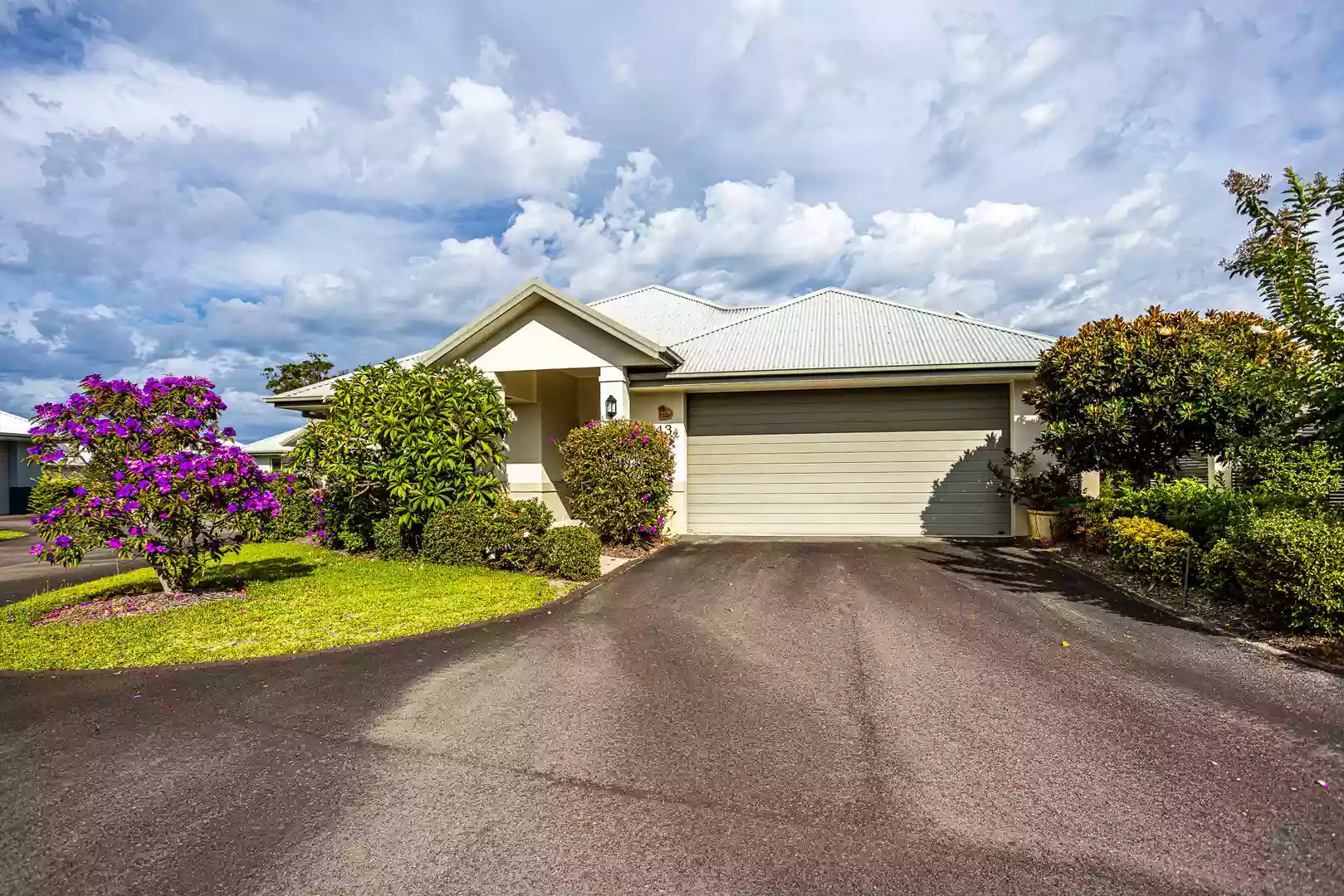 Degas - By Palm Lake Resort Tea Gardens