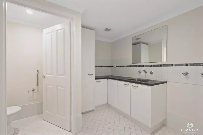 UNDER OFFER Surprisingly Spacious Courtyard Villa